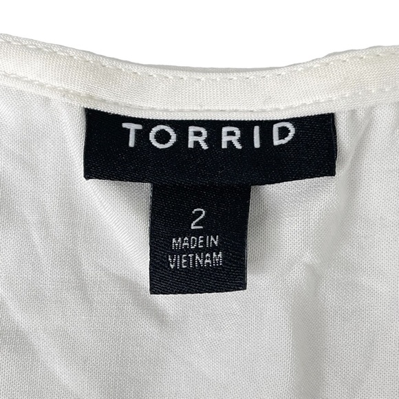 Torrid Top 2X Crochet Detail Lace Up Tank White Tassel Tie Flowy Sleeveless - Picture 11 of 12